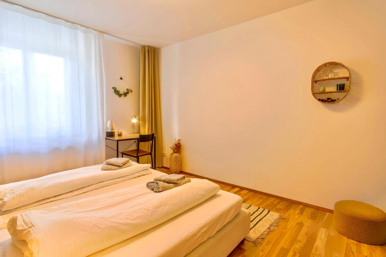 4-Room Luxury Apartment - Close To Central Station, Free Parking, Kitchen Lipsia Esterno foto