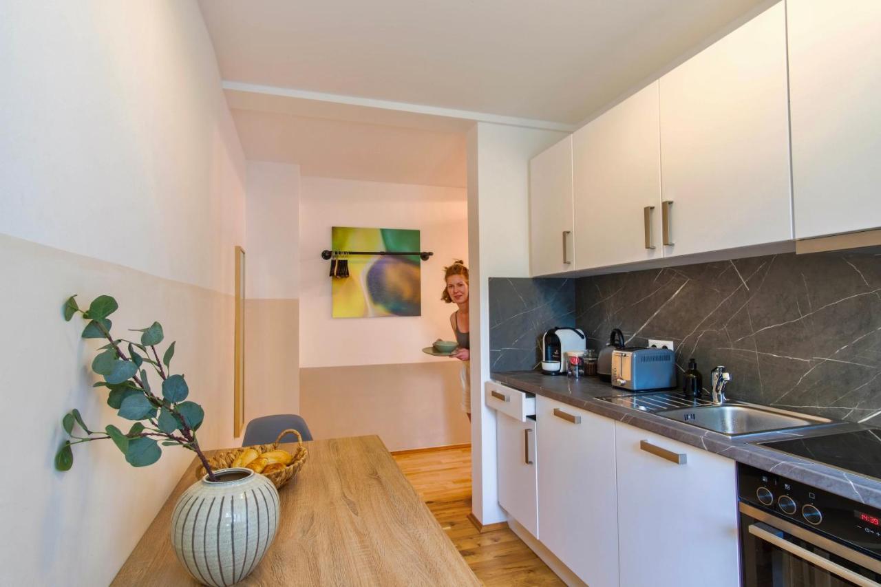 4-Room Luxury Apartment - Close To Central Station, Free Parking, Kitchen Lipsia Esterno foto